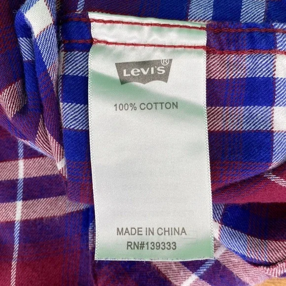 Levi’s Classic Red & Blue Plaid Flannel Button Down Shirt - Picture 13 of 14
